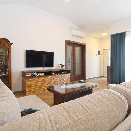 Villa Olgica 2269 Пула Екстериор снимка