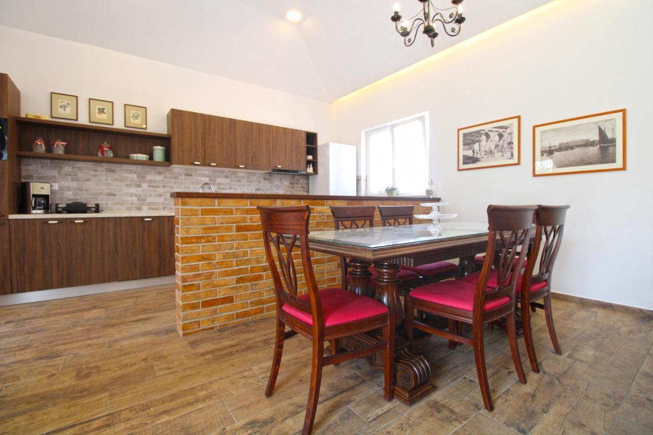 Villa Olgica 2269 Пула Екстериор снимка
