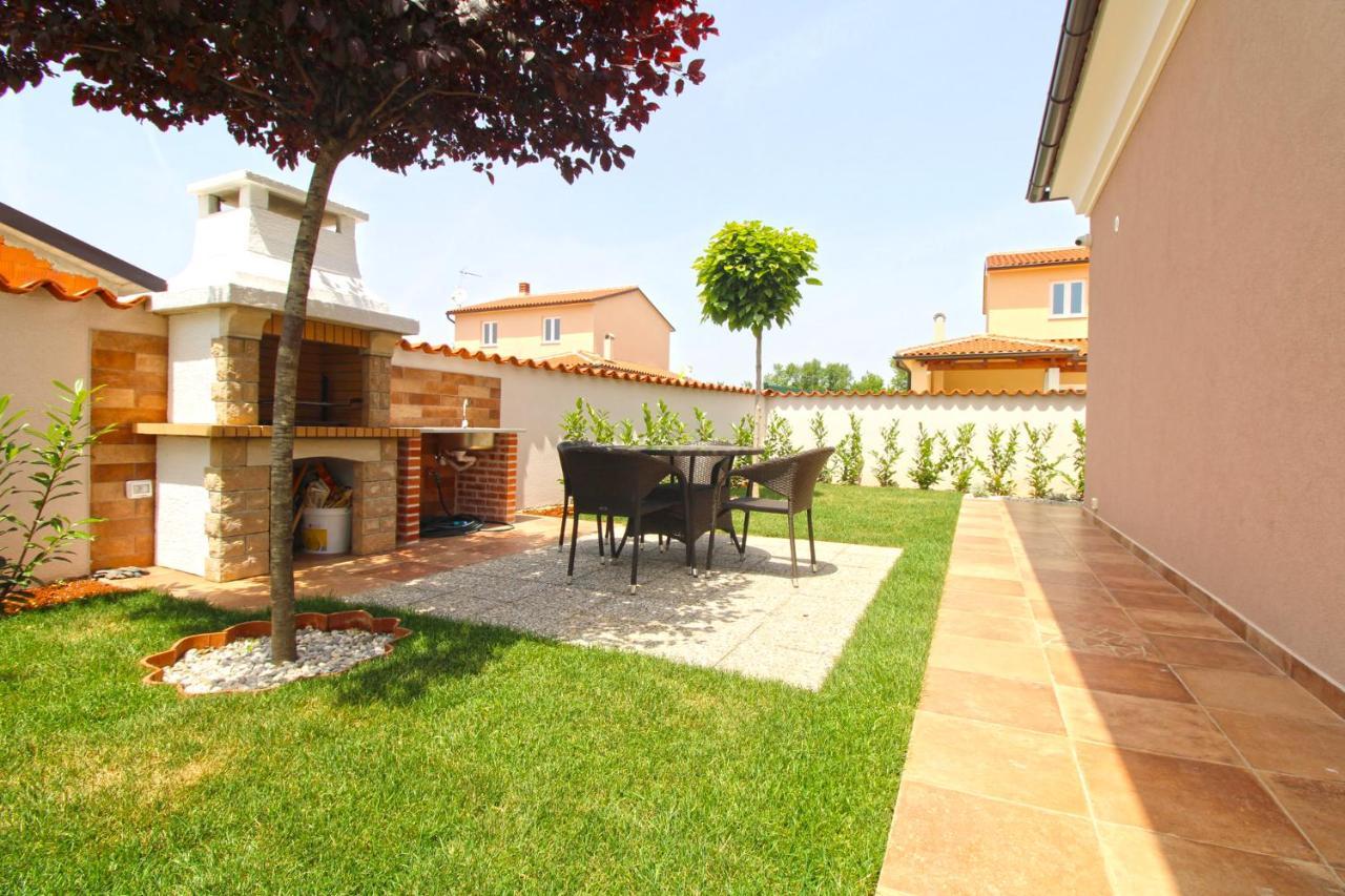 Villa Olgica 2269 Пула Екстериор снимка