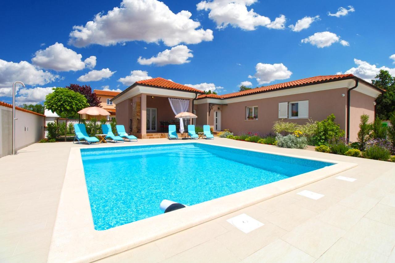 Villa Olgica 2269 Пула Екстериор снимка