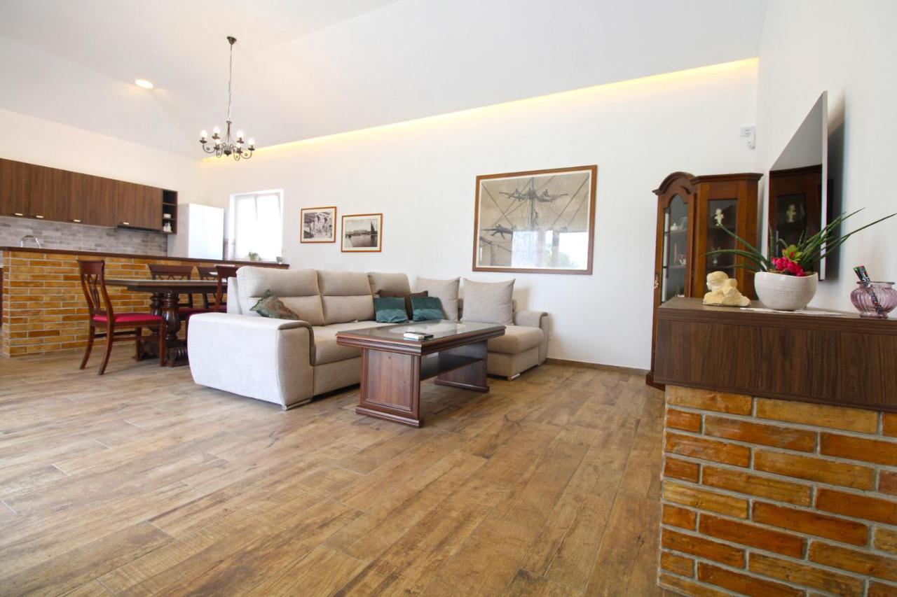 Villa Olgica 2269 Пула Екстериор снимка